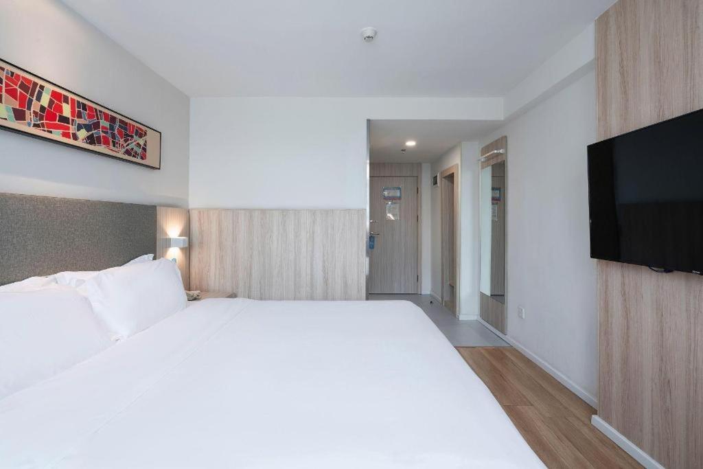 Hanting Hotel Guangzhou Sanyuanli Metro Station Экстерьер фото